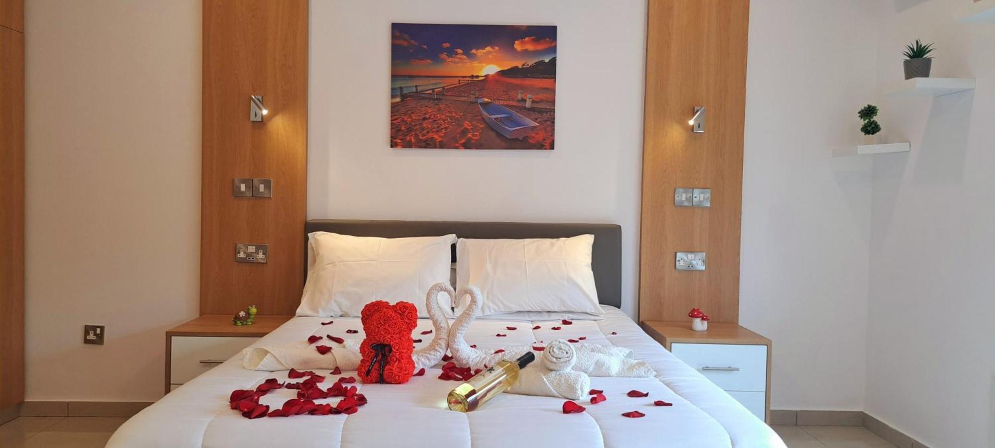 Prime Location! - 400m From The Apartament Pafos